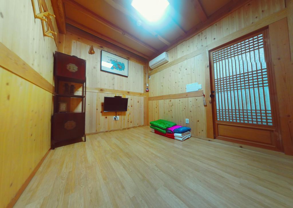 Hanok Guesthouse Jangsoo Jeonju Bilik gambar